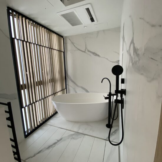 RESIDENTIAL - Bathroom - Aria White & Glem White